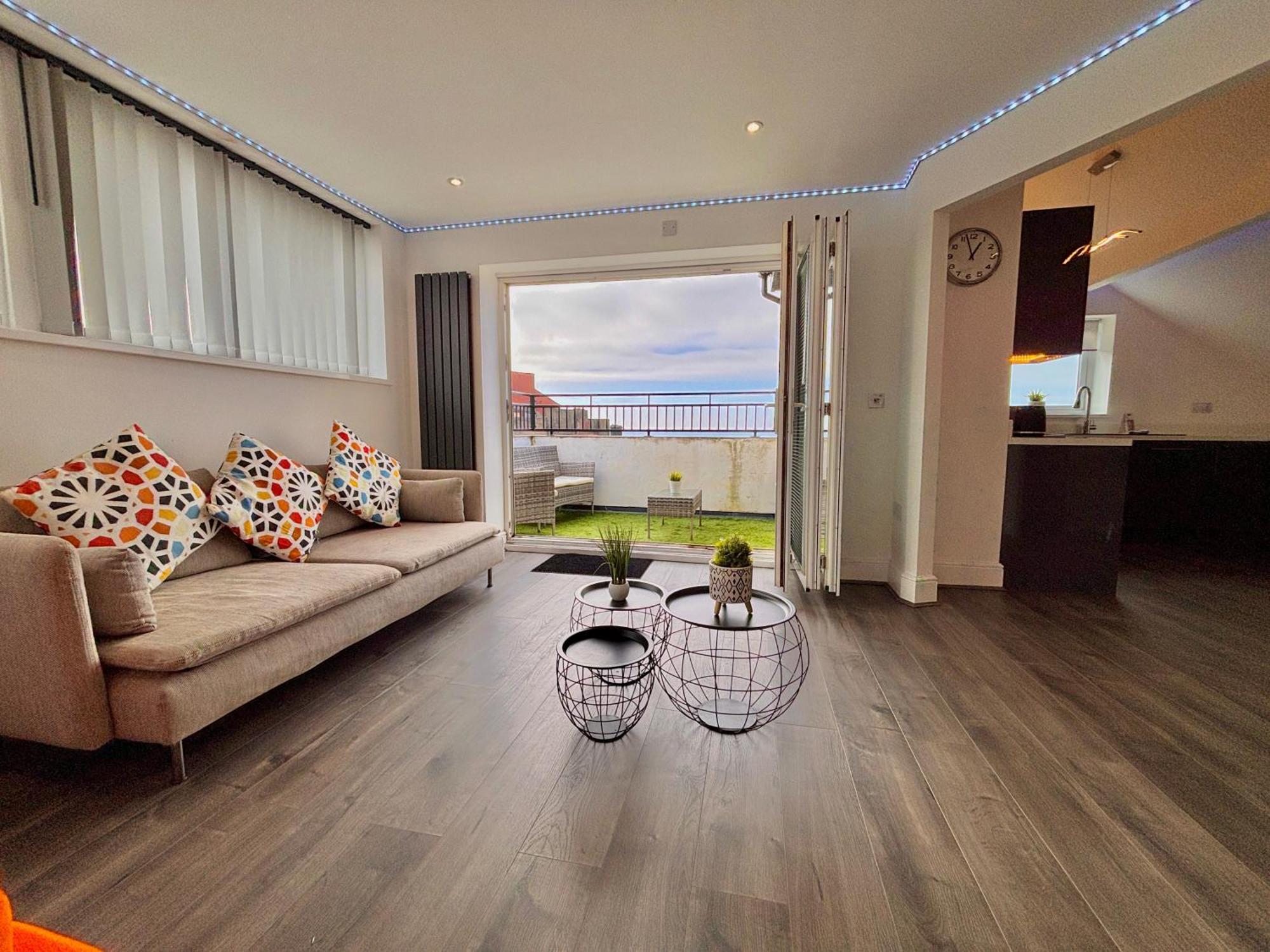 Franks 4 - Roof Terrace - Sleeps 6 Apartment Blackpool