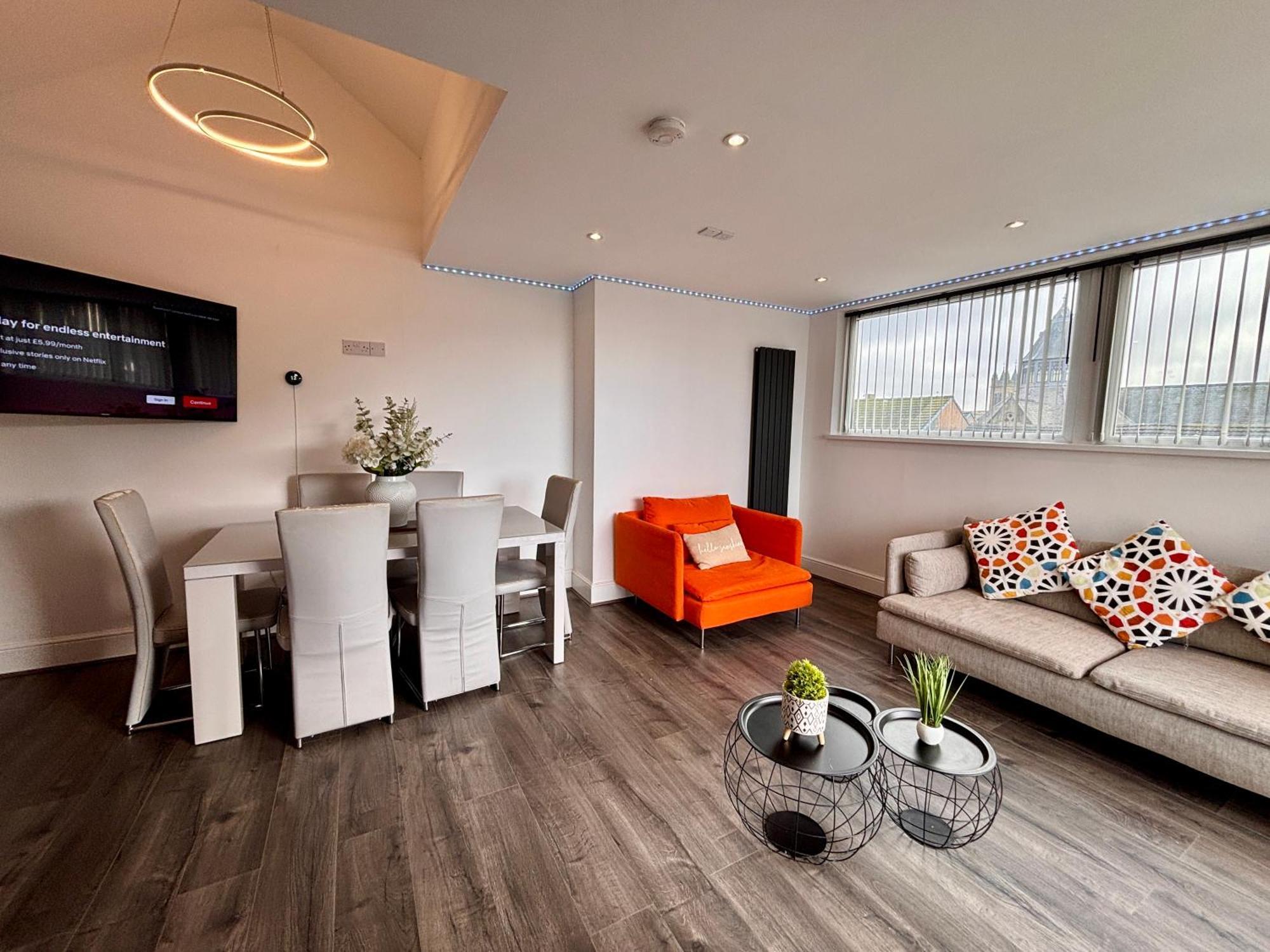 Franks 4 - Roof Terrace - Sleeps 6 Apartment *
