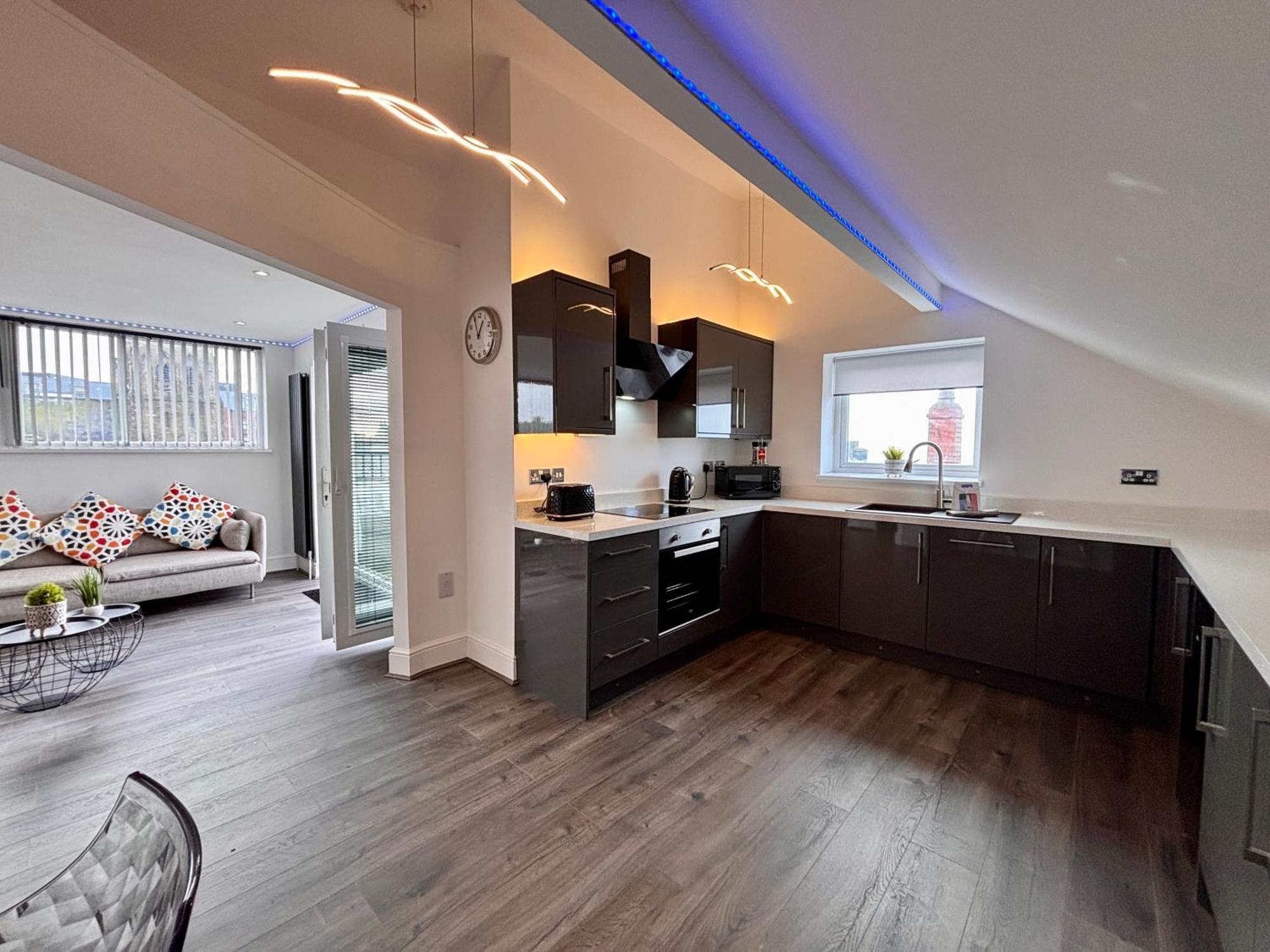 Apartment Franks 4 - Roof Terrace - Sleeps 6 Blackpool