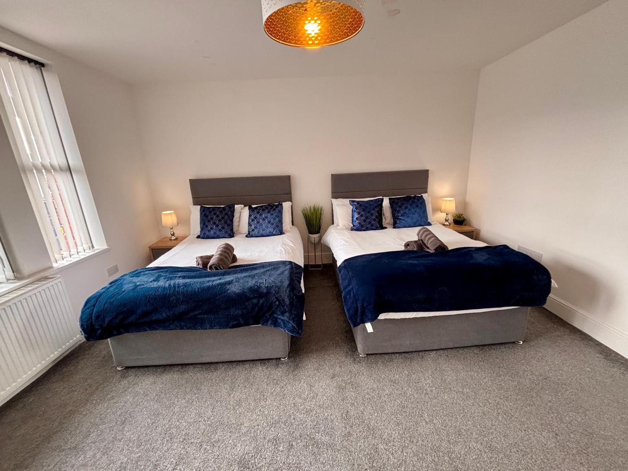 Franks 4 - Roof Terrace - Sleeps 6 Apartment