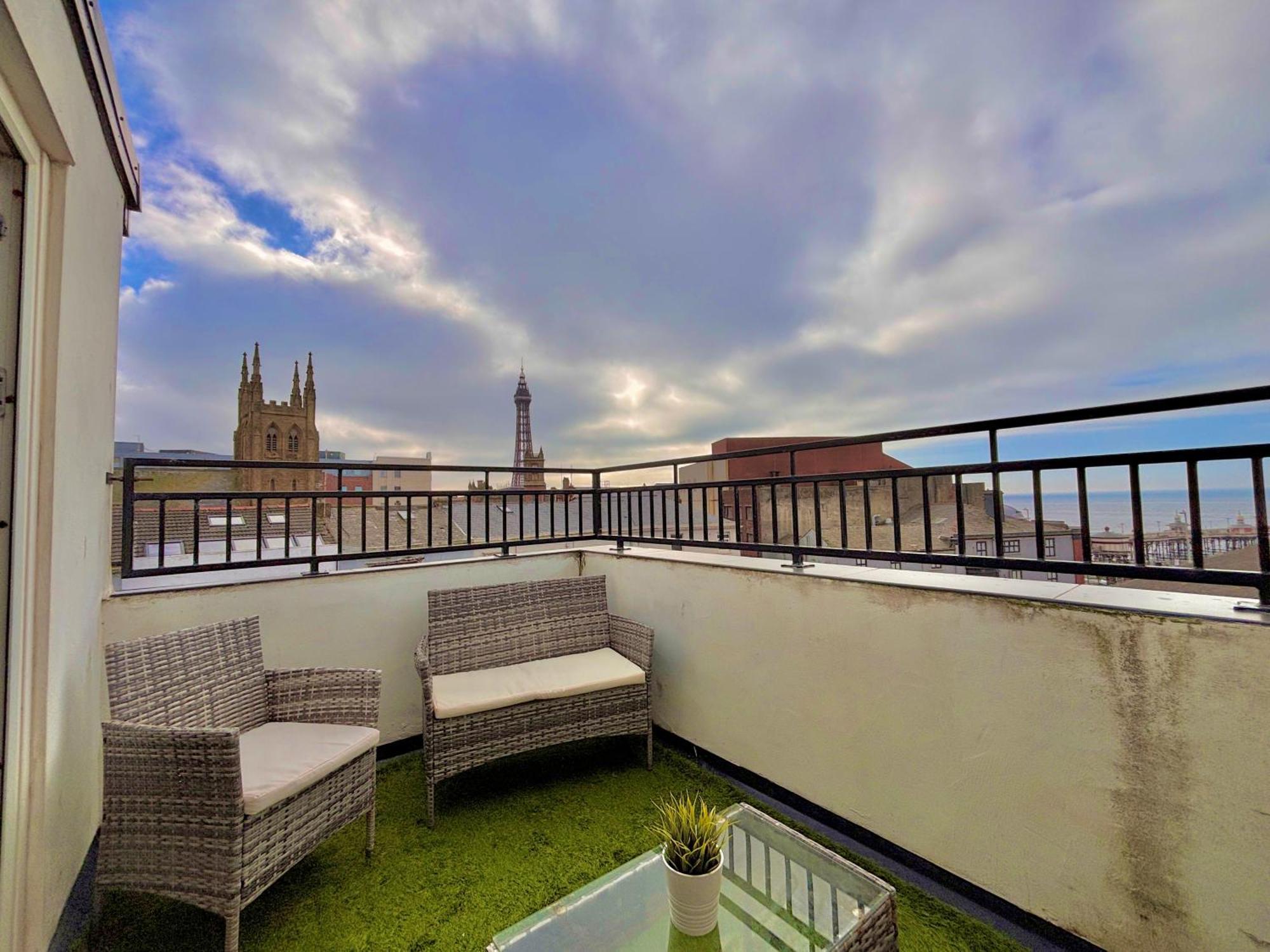 Franks 4 - Roof Terrace - Sleeps 6 Apartment *