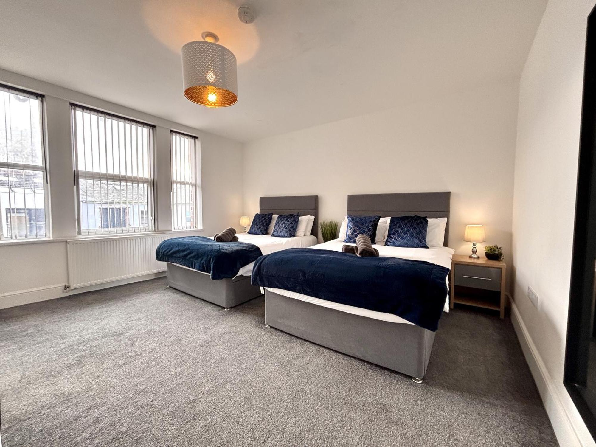 Franks 4 - Roof Terrace - Sleeps 6 Blackpool